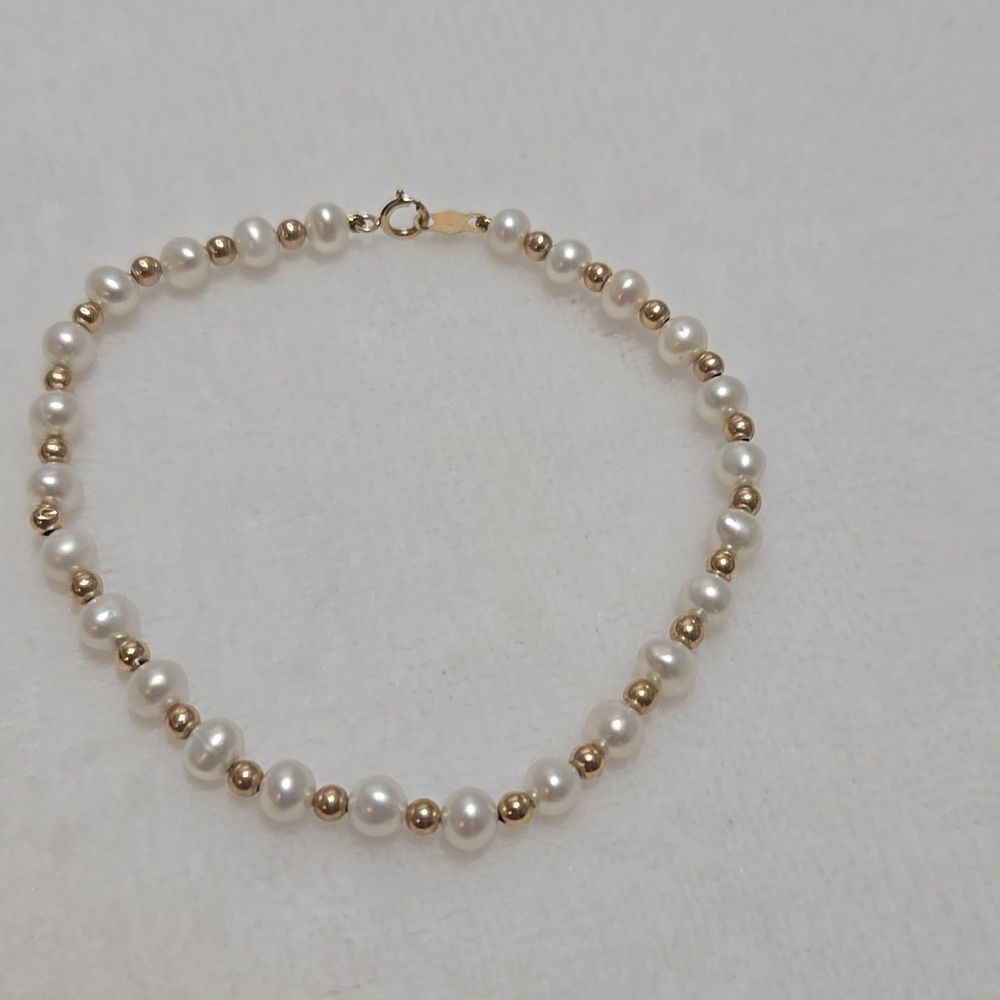 14k Gold and White Pearl Bracelet, Size 7